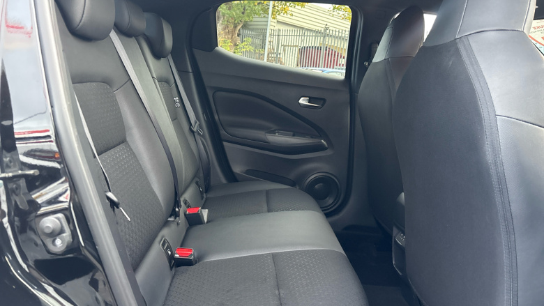 Nissan Juke 1.6 Hybrid N-Connecta 5dr Auto Hybrid Hatchback